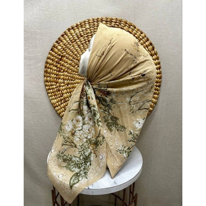 KERUDUNG SEGI EMPAT HIJAB MOTIF BUNGA KUNING PUTIH