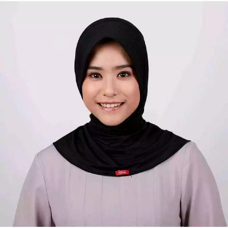 Zoya Bergo Hijab Instan Office Kancing - Bahan Lycra