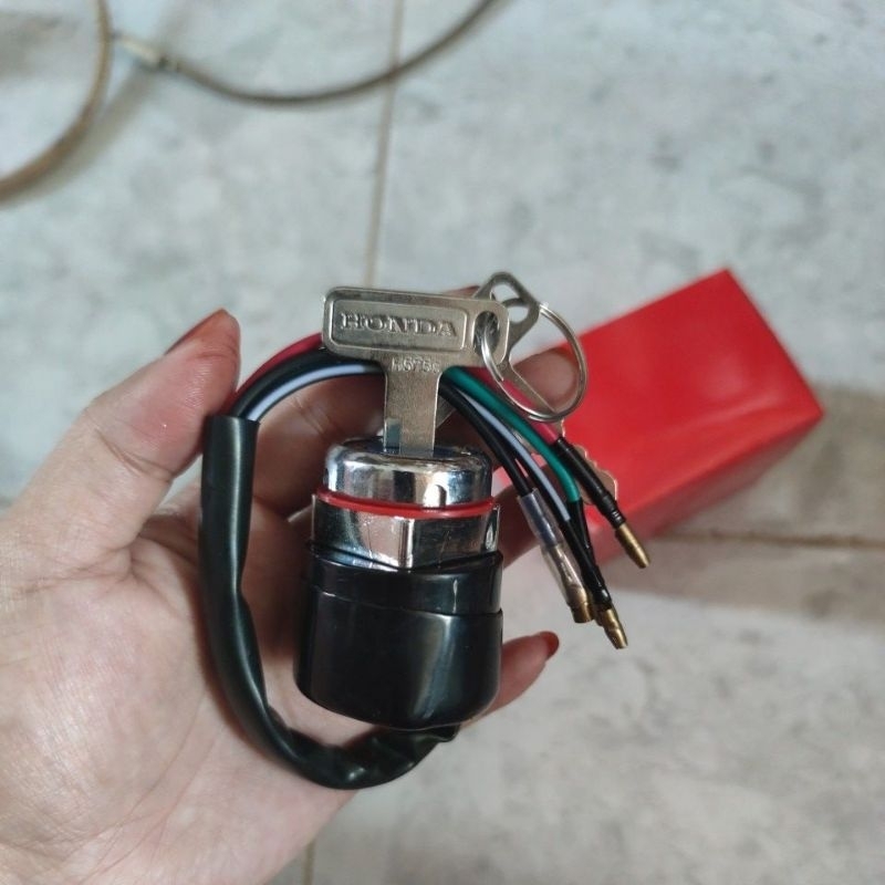 kontak cb 100 cb125 cb200 cg  kontak kabel 4 import mirip original kontak whellprof wp part