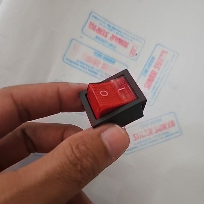 Saklar lampu Soket 4.saklar On off