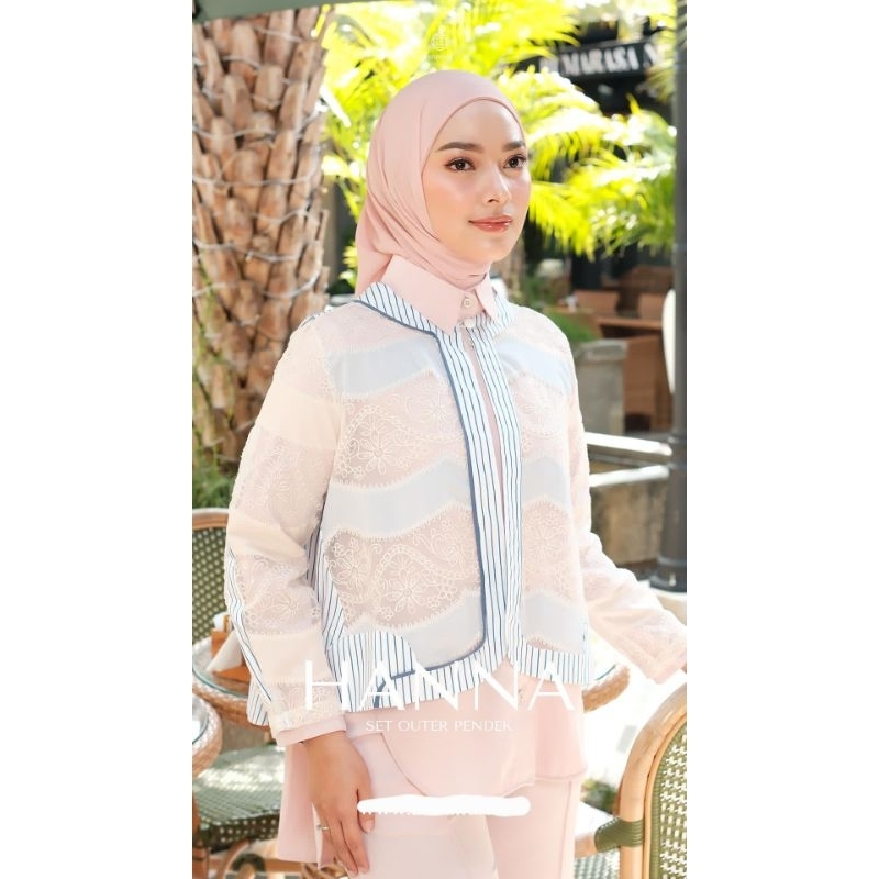 Hanna Outer pendek (hanya outer) by Aneuku Gallery