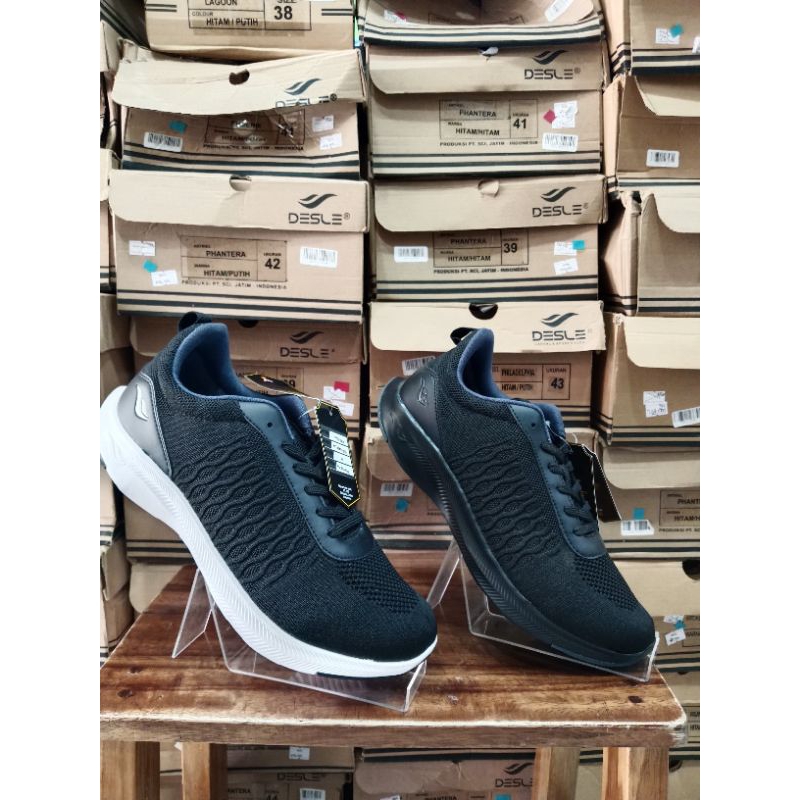 SEPATU SEKOLAH DESLE PHOENIX