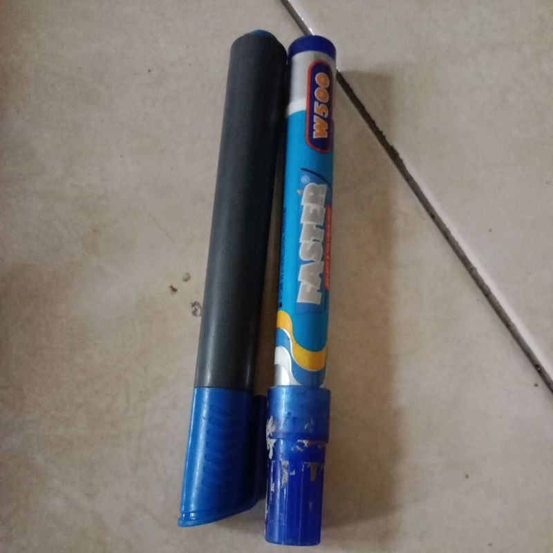 

spidol permanen D12 super kotak