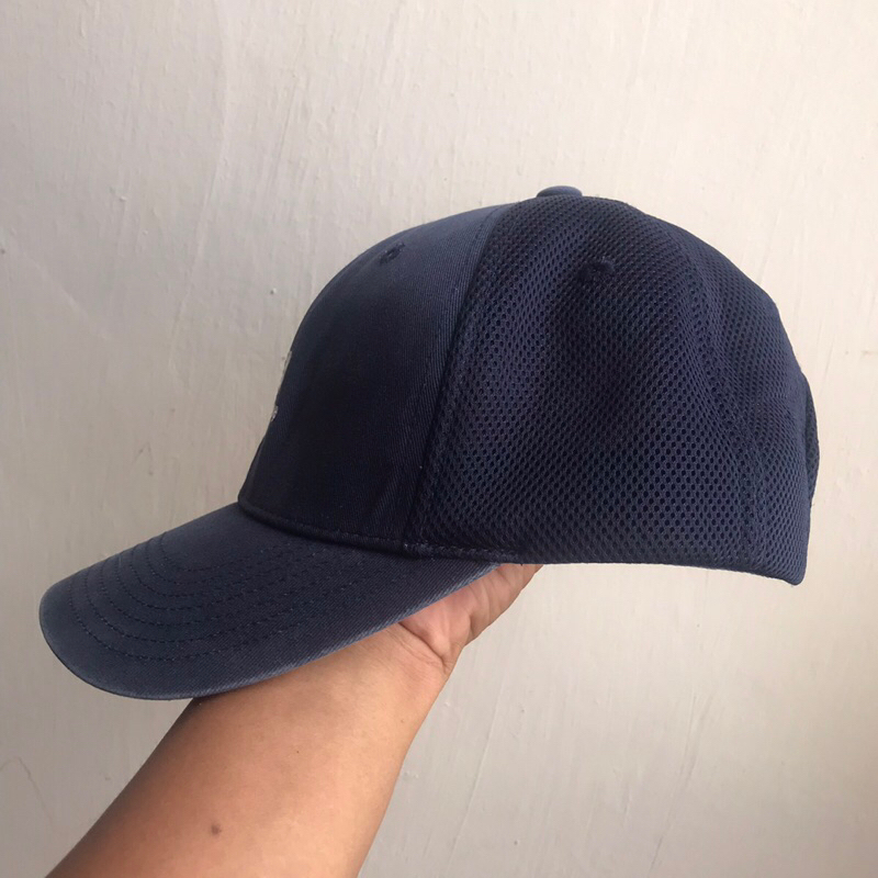 TOPI NEW BALANCE SECOND THRIFT