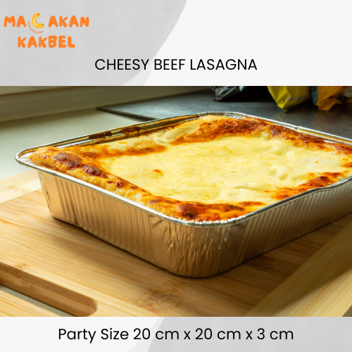 

Cheesy Beef Lasagna Party Size 16 cm x 10 cm x 3 cm