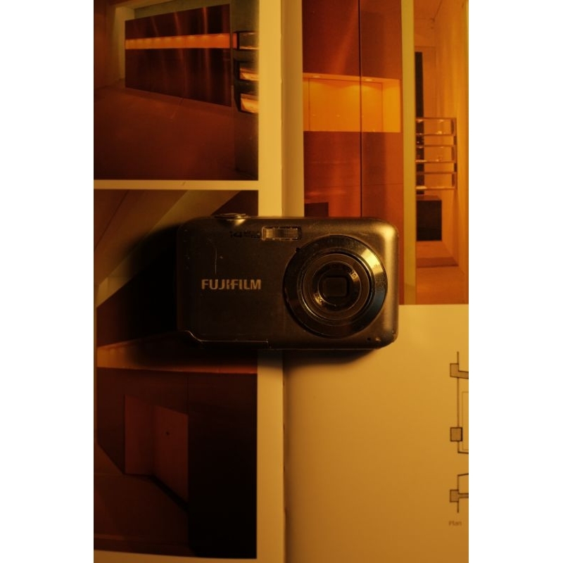 Digicam Fujifilm Finepix JV200 Fullset (Camera/Kamera)