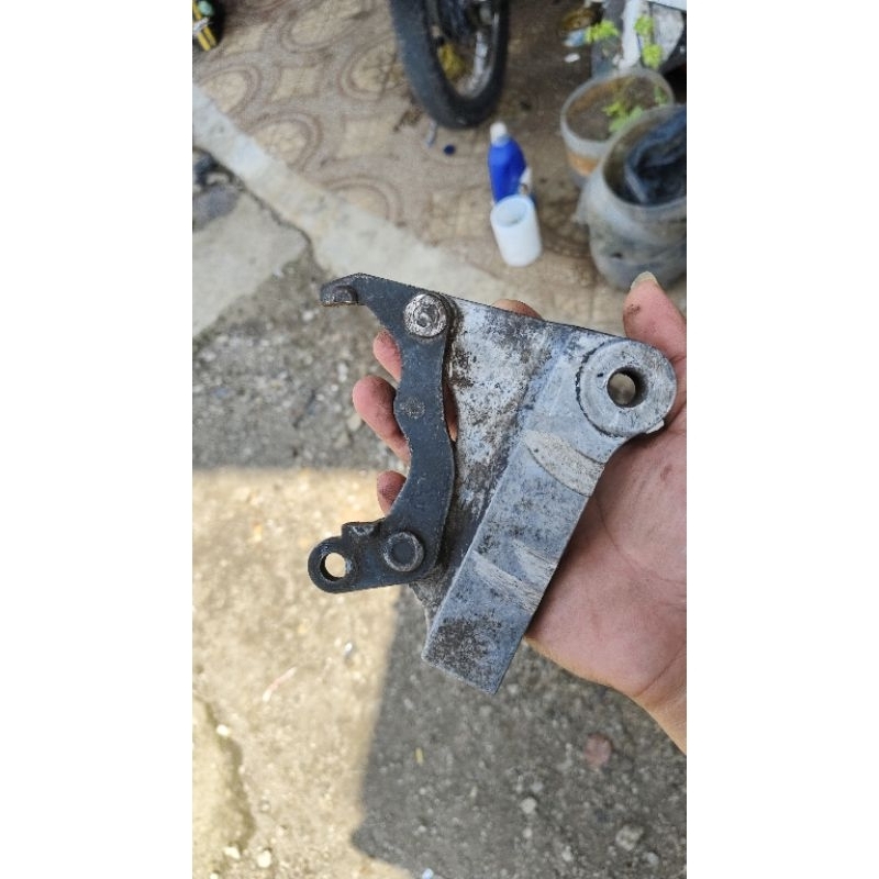 braket kaliper rem belakang suzuki Satria R U Hiu lumba DD RK cool dudukan pangkon bracket