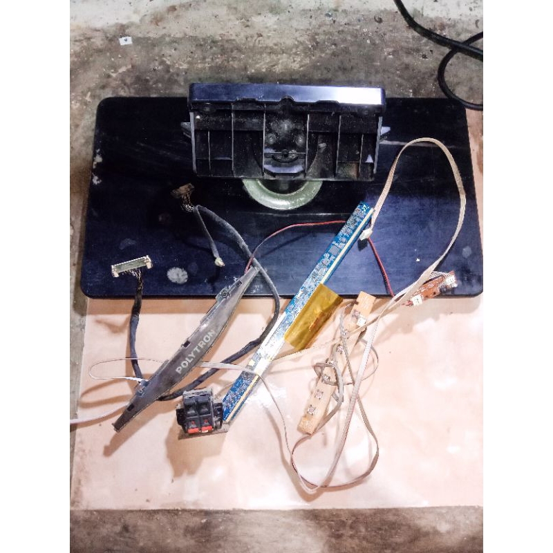 ticon tv led Polytron 32 in | kaki tv led Polytron seri 32t 32d | kabel ticon tv led 32 in | sensor 