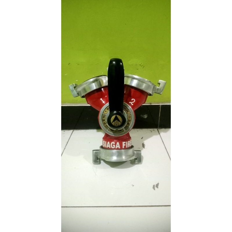 Y Connection Hydrant cabang 3 pemadam 2 x 2 x 2 inch