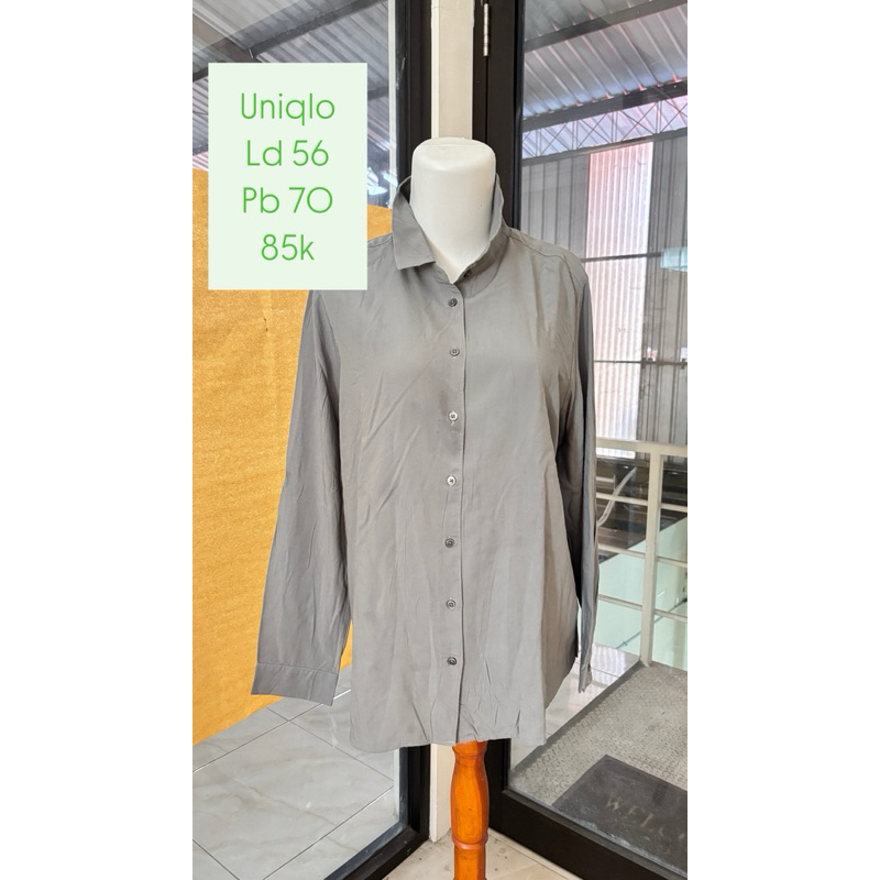 kemeja uniqlo wanita polos