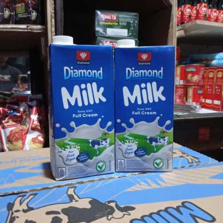

a Diamond Milk UHT Full Cream 1 Lt