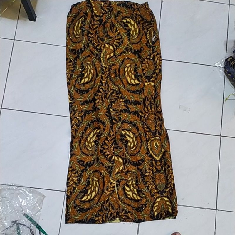 rok batik wiron