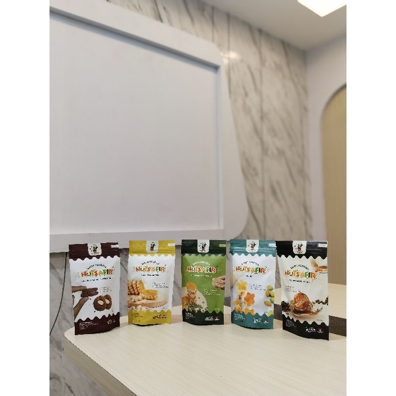 

Oleh Oleh Khas Lombok NTB Bean Cookies Enak gurih