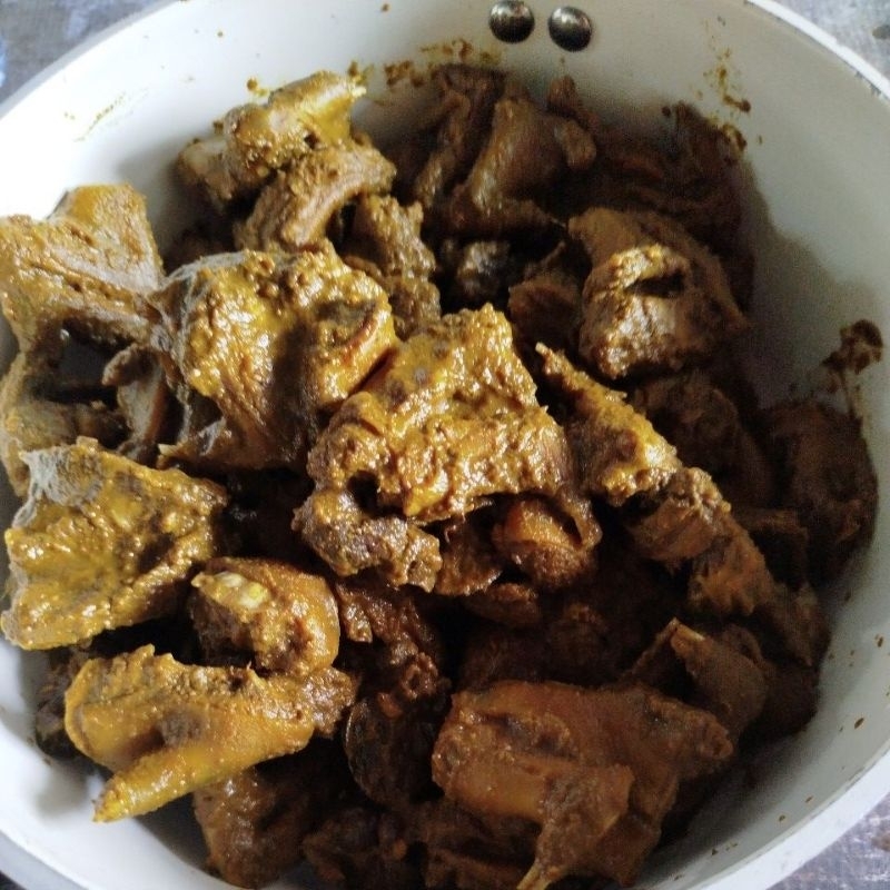 

Daging Tupai Ungkep Kuning