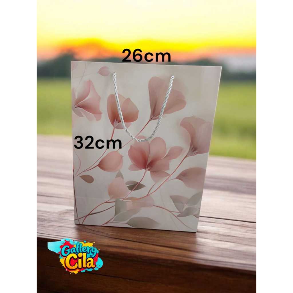 

Paper Bag Tali / Paper Bag Besar / Panjang 26cm Lebar12cm Tinggi 32cm