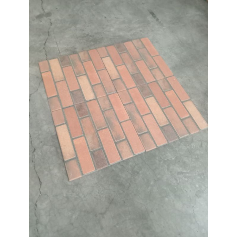 KERAMIK LANTAI MATTE KASAR MOTIF BATA 40X40 ACCURA BRICKO TERACOTA