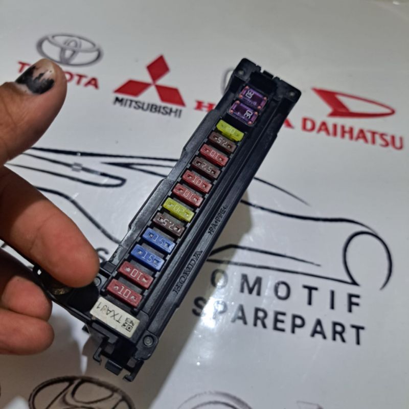 FUSE BOX SEKRING MOBIL HONDA RELAY INTEGRATION HONDA HRV CRV MOBILIO
