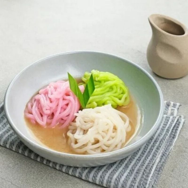 

Kue Putu Mayang Tradisional