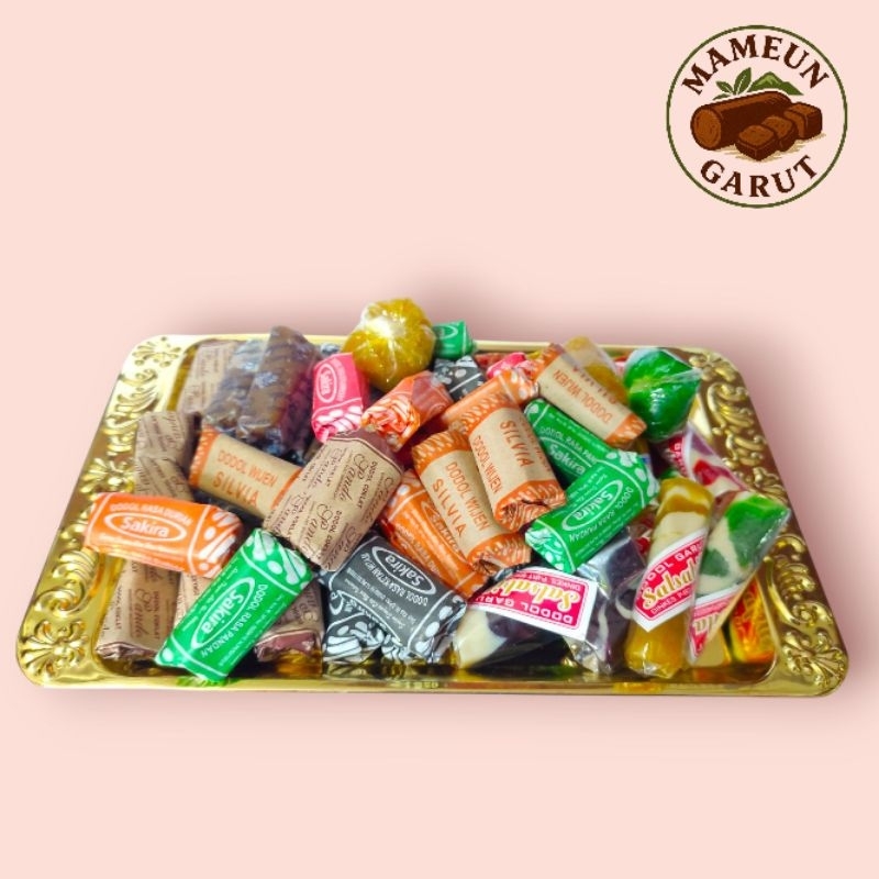 

DODOL GARUT MIX CAMPUR SEMUA RASA 1kg / Dodol Garut Mix Aneka Rasa Camilan Snacks