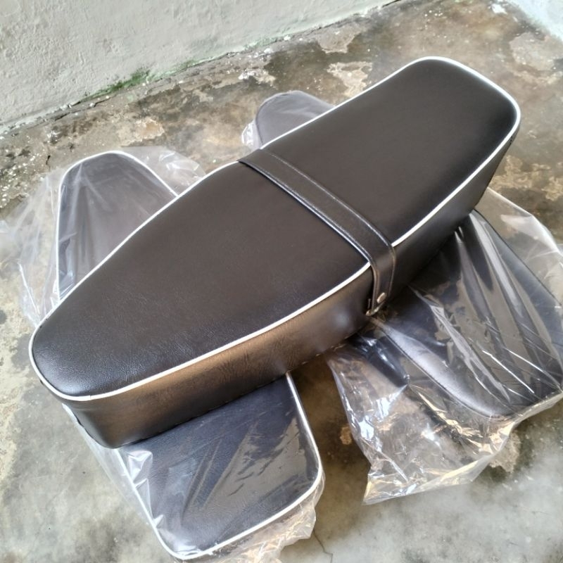 jok Aquila vespa Jok panjang Aquila Lis putih vespa super sprint px ps