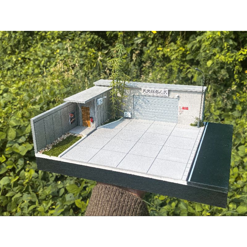 DIORAMA HOUSE GARAGE