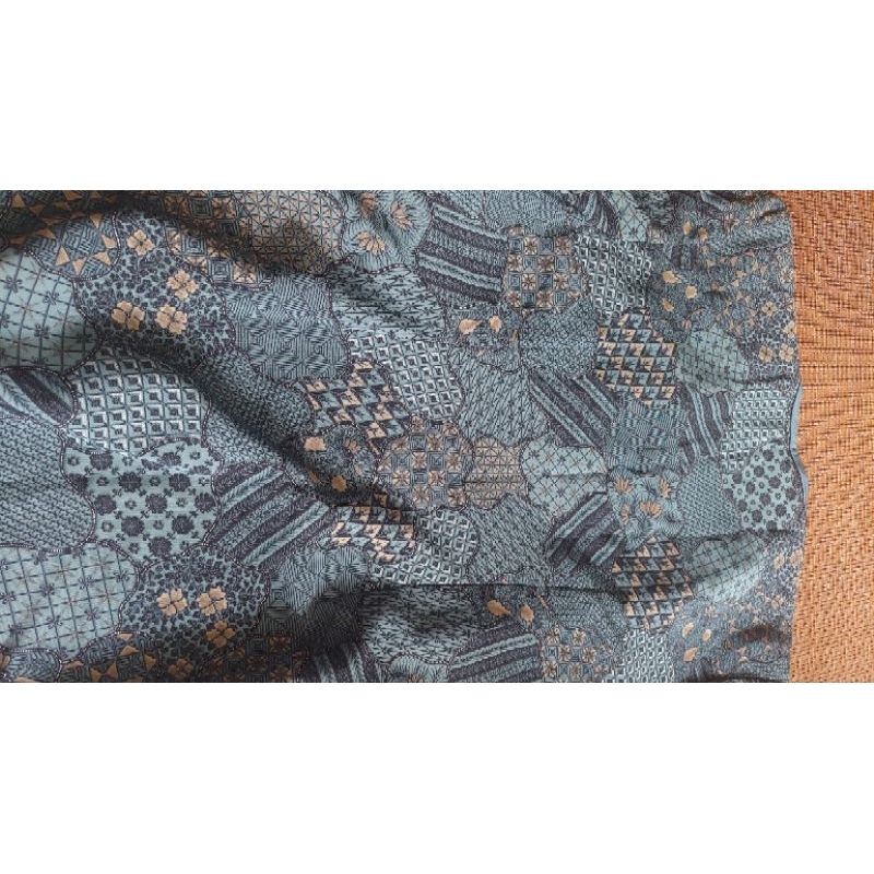 Danar Hadi blazer wanita  (second)