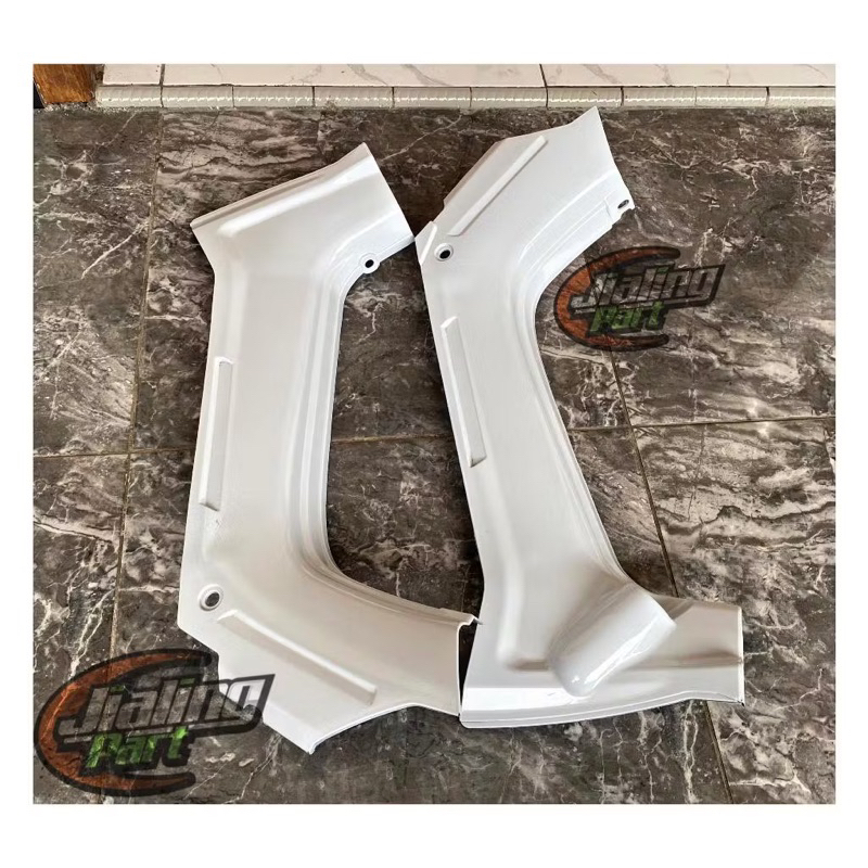 SAYAP DALAM DEK DALAM KEPANG DALAM YAMAHA FORCE 1 (PUTIH)