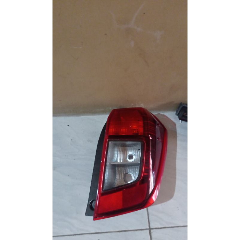stoplamp lampu belakang cayla sigra 2016-2020