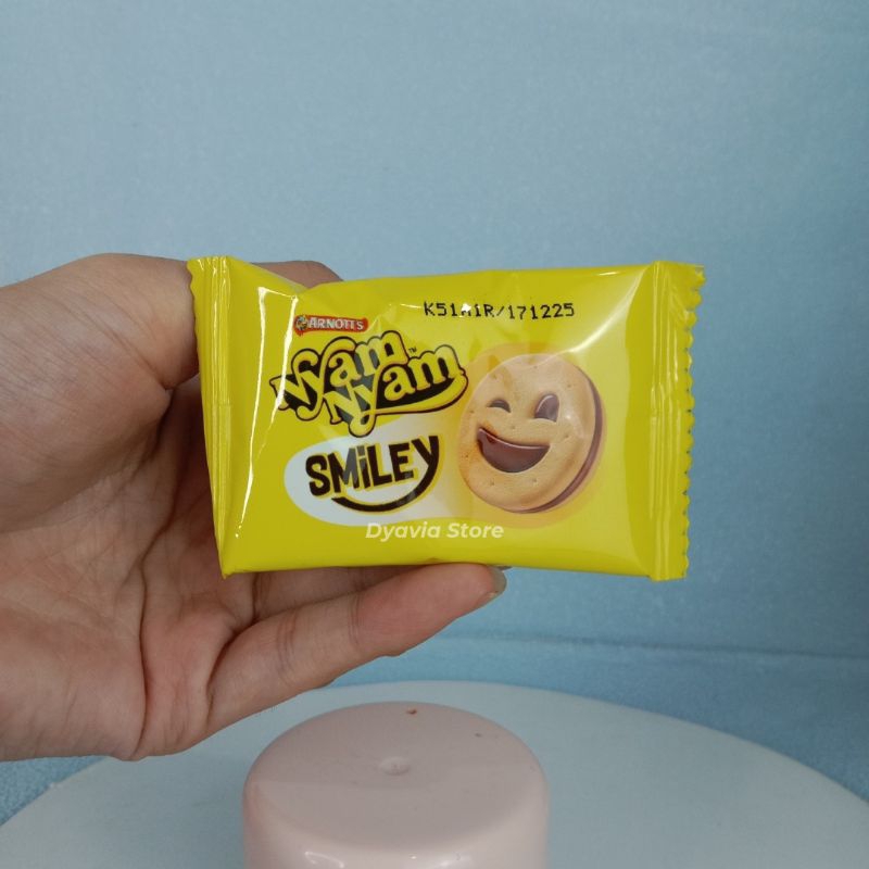 

[FREE GIFT] Nyam Nyam Smiley Coklat | Tango Wafer Coklat