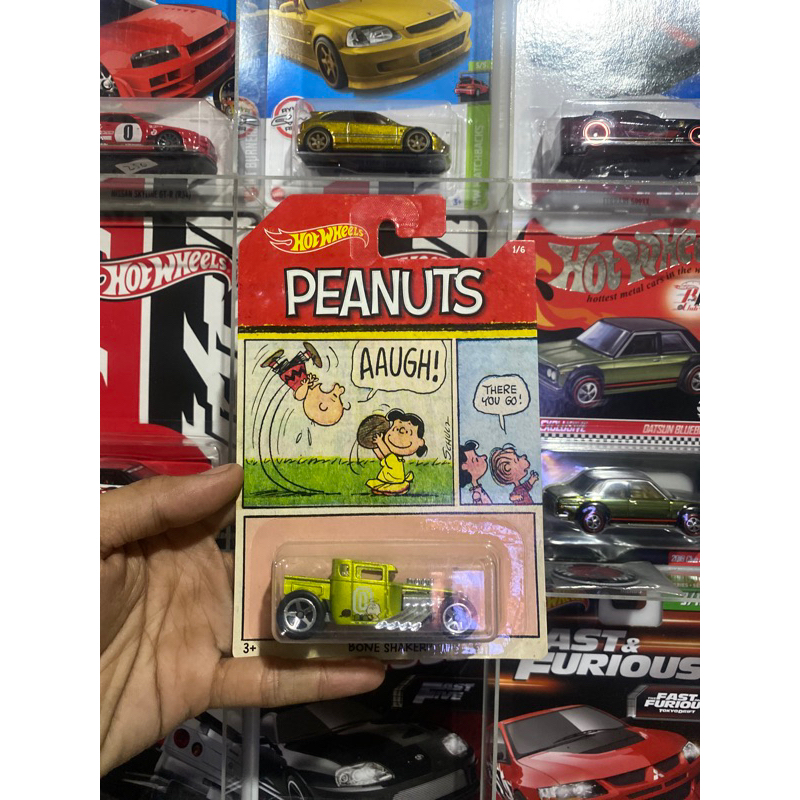 Hot Wheels Peanuts Edition Bone Shaker