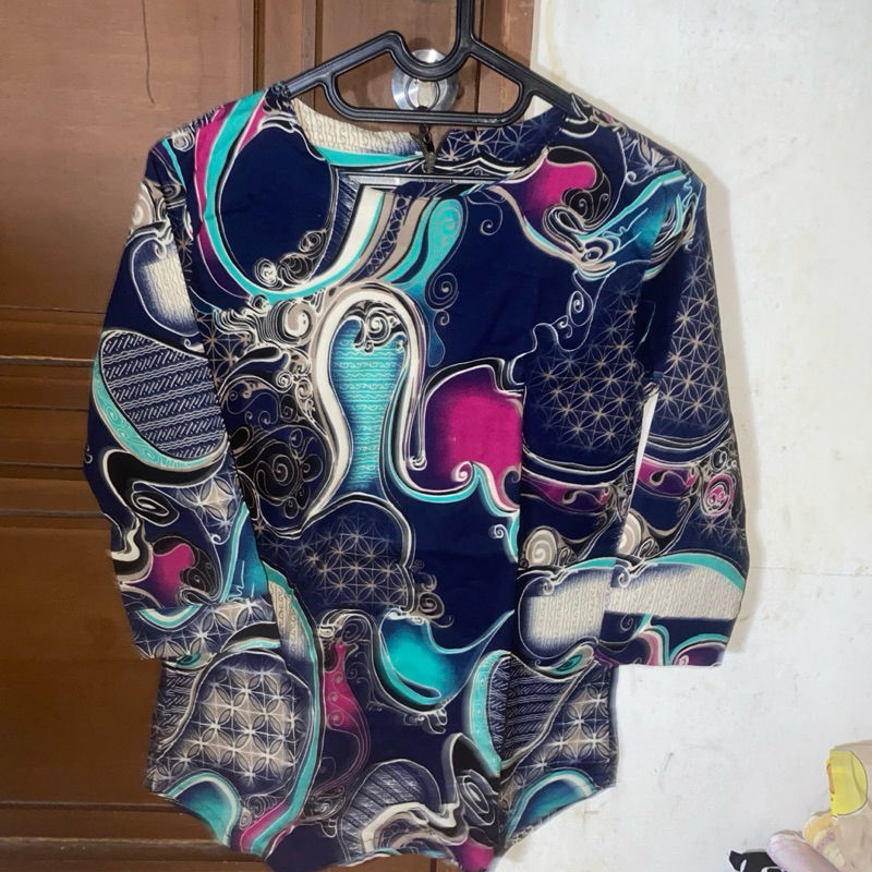 PRELOVED ATASAN BATIK WANITA PANJANG