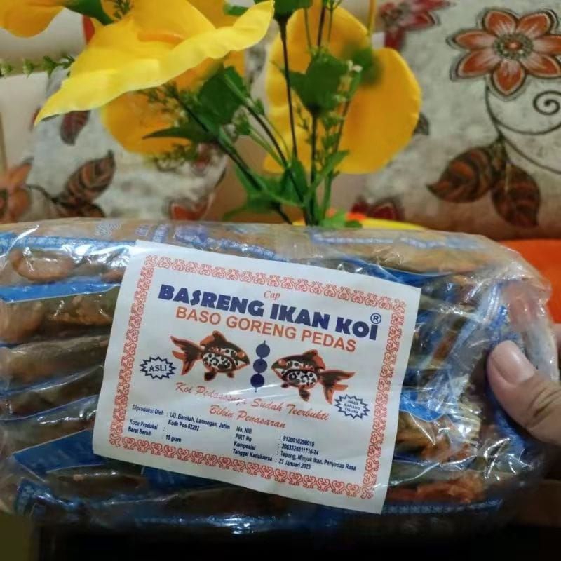

makanan ringan basreng ikan koi rasa pedas gurih 1pack isi20pcs