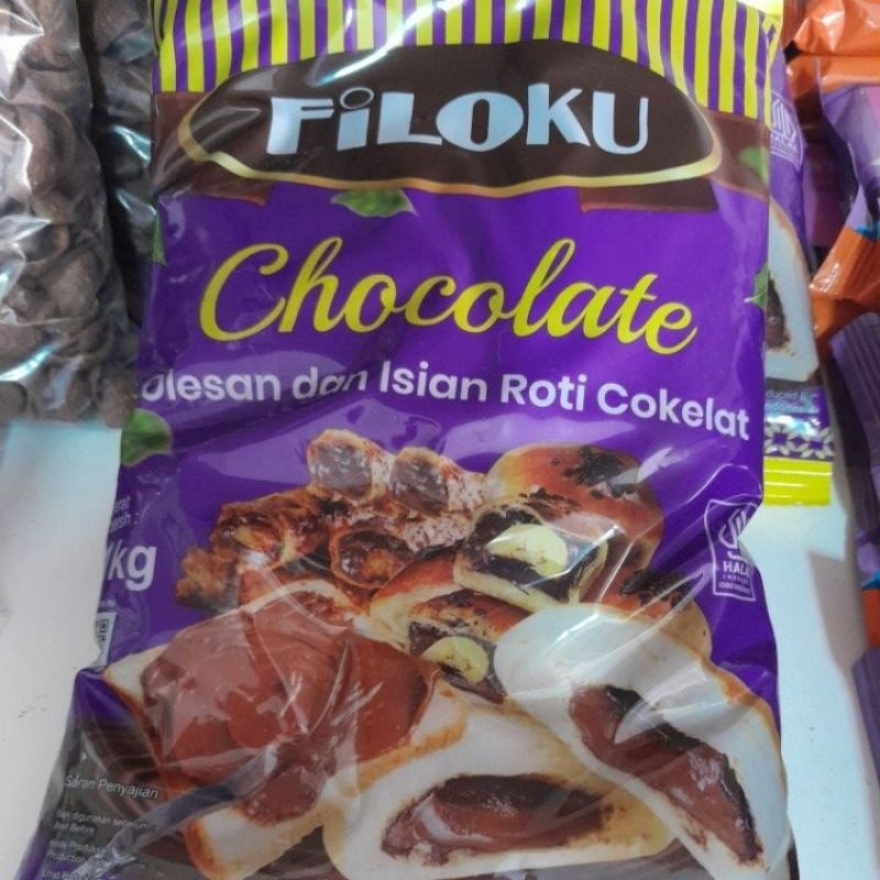 

olesan dan isian roti cokelat Filoku