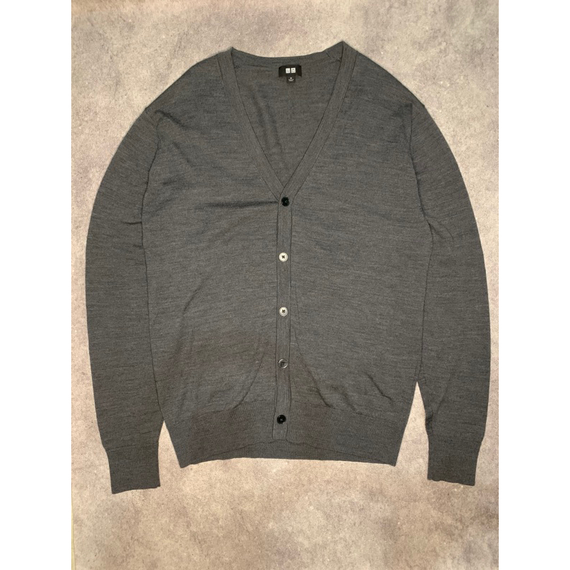 Preloved Uniqlo Knit Cardigan Grey Abu