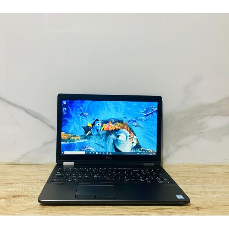 Dell latitude E5570 Intel core i5 gen 6