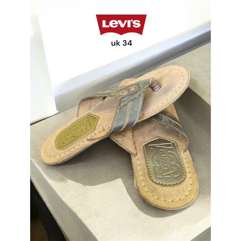 Preloved sendal anak/selop anak Levi’s original uk 34