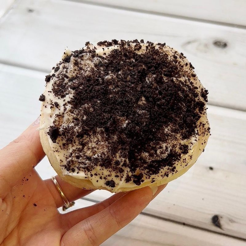 

DONAT COOKIES AND CRUMBS