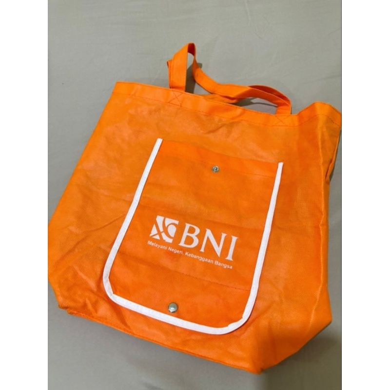 

Tas Spunbond Lipat Costum