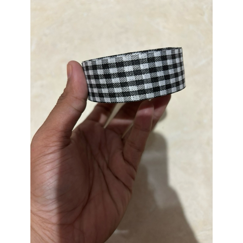 

pita 1 inch motif kotak kotak (20 yard /18meter)