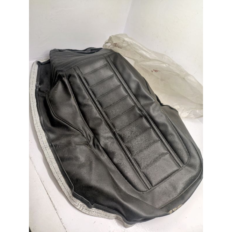 cover jok honda gl100 gl125 original nos kulit jok honda gl100 gl125 ori