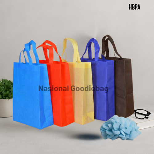 

Tas Box Spunbond Goodie Bag Standing Handle Box Auto Press HBPA Kuat Ukuran 35x45x10