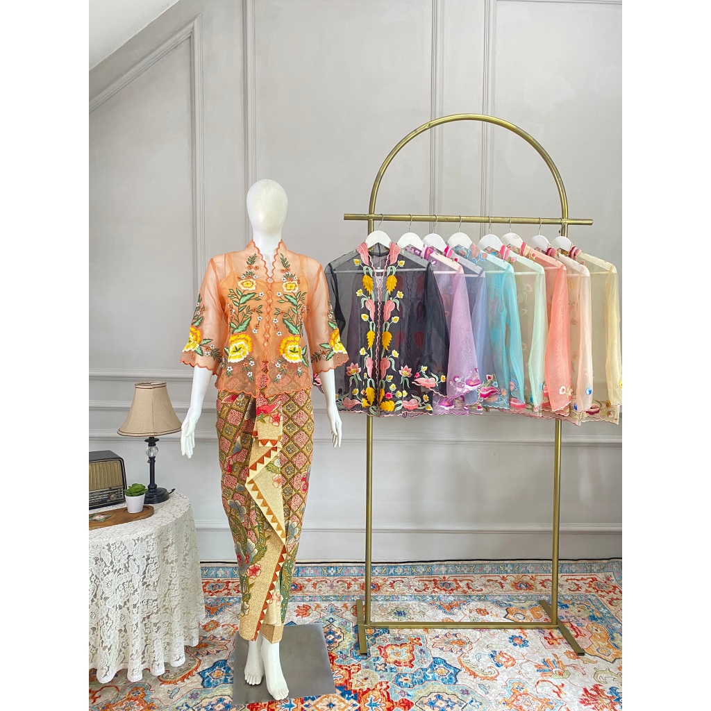 Kebaya Organdi Sutra