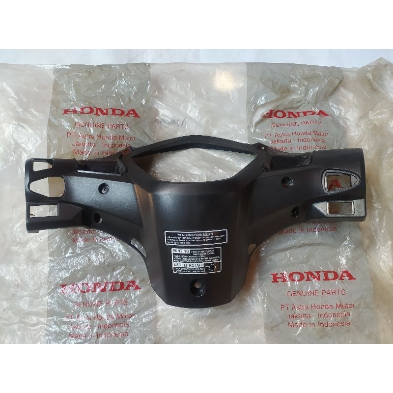 Batok Lampu belakang Honda REVO ABSOLUTE original baru AHM 5320C-KWW-A00