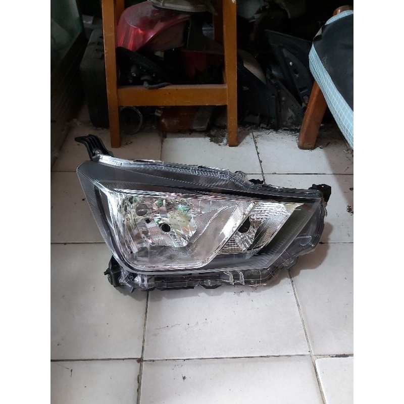 headlamp daihatsu ayla 2023 kanan original