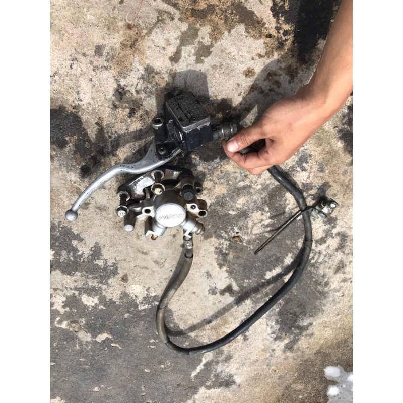 REM DEPAN/KALIPER/MASTER REM SUZUKI SPIN