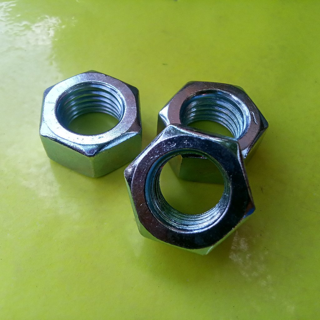 MUR M20 GALVANIS / MUR BAUT KUNCI 30 / MUR PUTIH M20 / MUR GALVANIZ M20 / NUT M20 BAUT 30