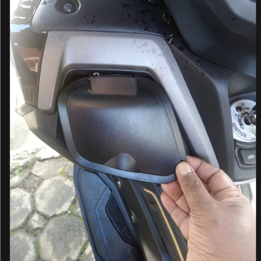 Cover Tutup Laci Depan Motor NMAX New 2020-2022 Bahan Plastik Abs