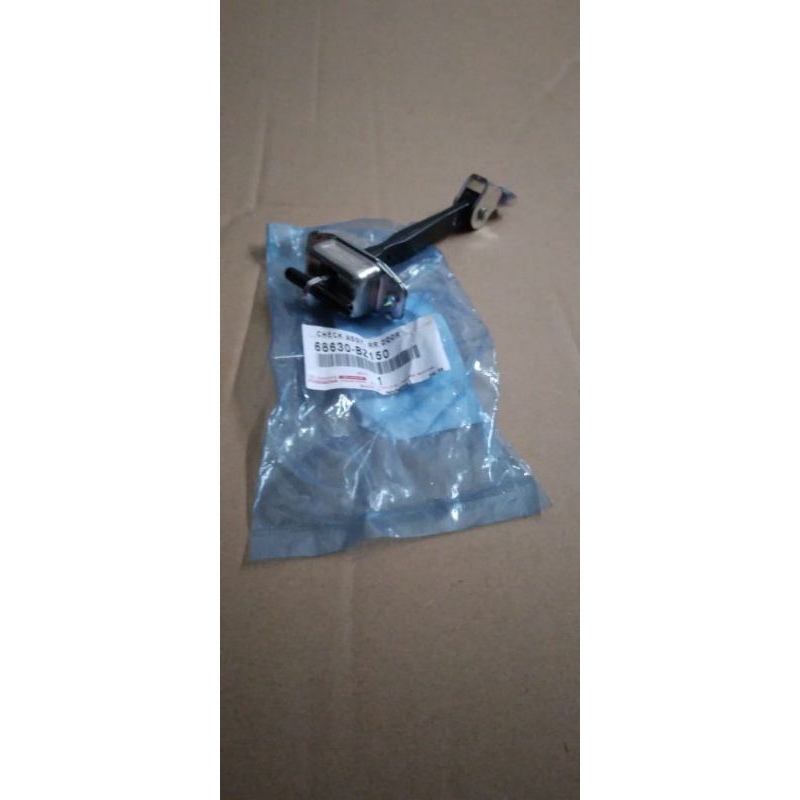 stopper check door pintu belakang new rush Terios original 68630-bz150