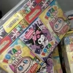 

kotak kado berhadiah uang dan mainan anak isi menarik . hadiah ada uang isi 15 pcs
