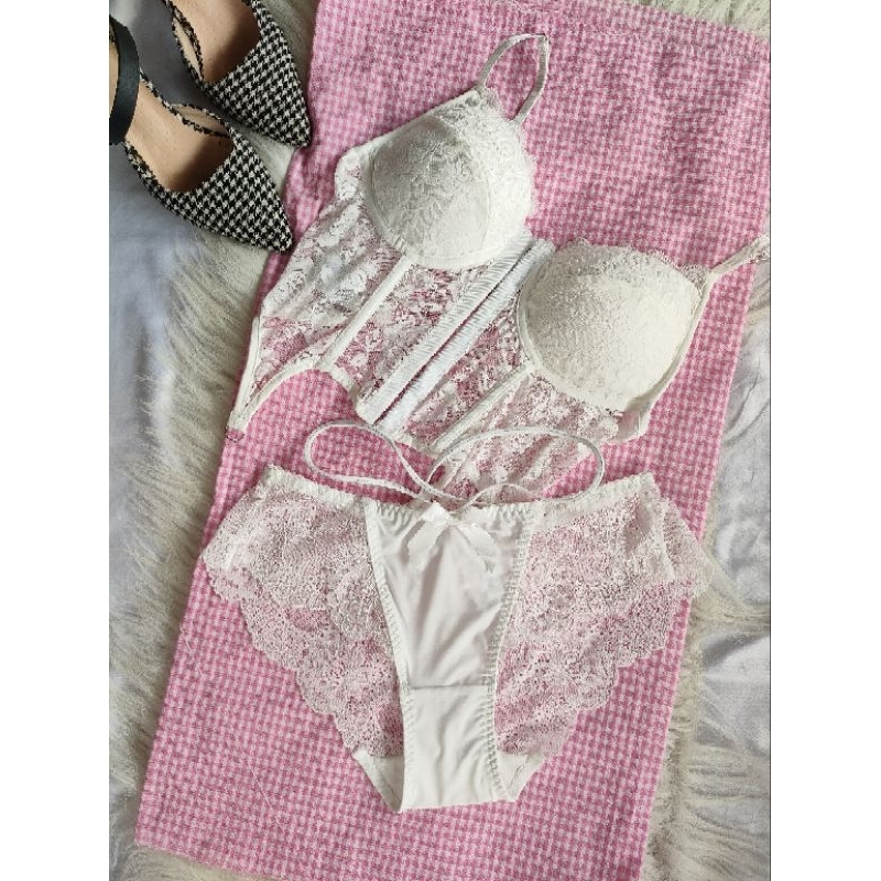 bra/bh bustier kait depan